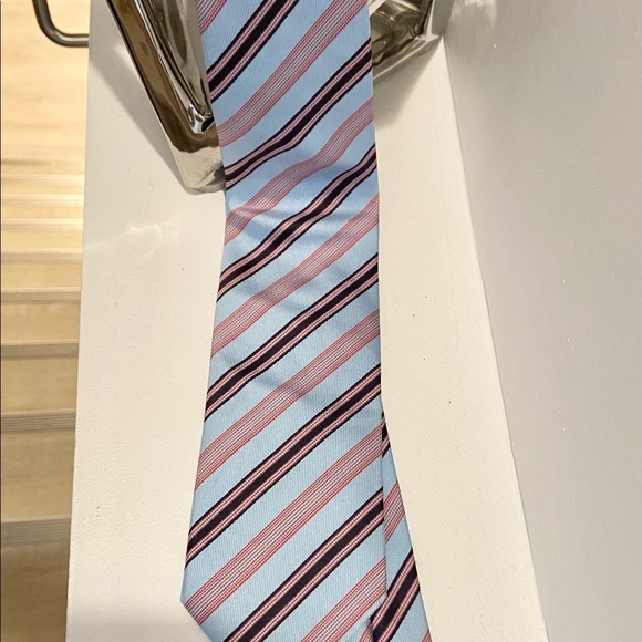Hugo Boss modern tie - Picture 2 of 3